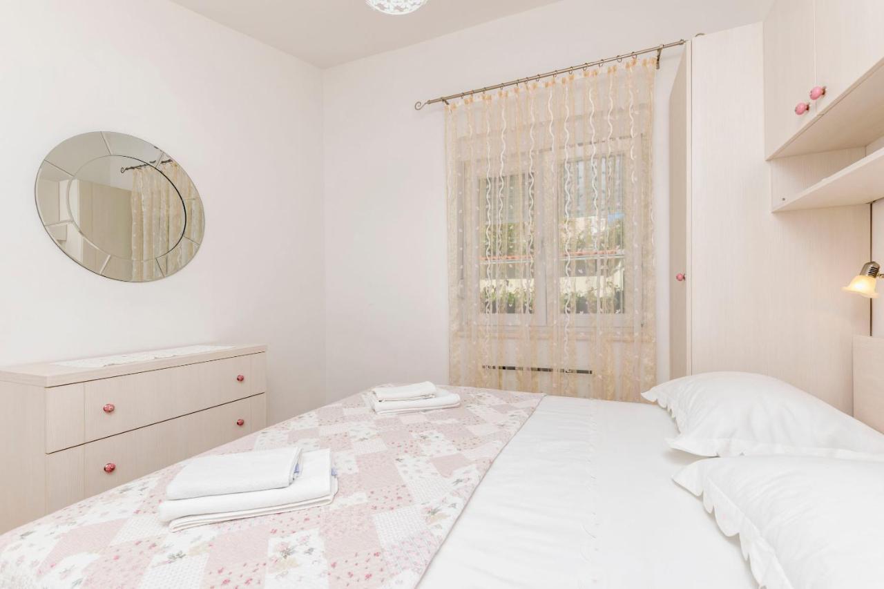 טרוגיר Apartments Maja מראה חיצוני תמונה